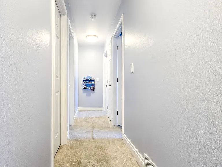 16952 Tulip Ln — Photo 12