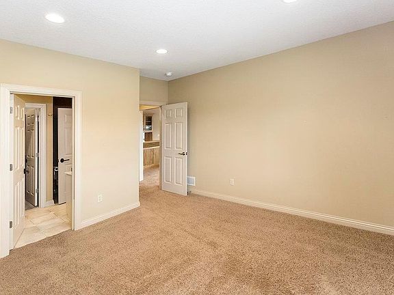 2nd image of 15408 Ironhorse Cir