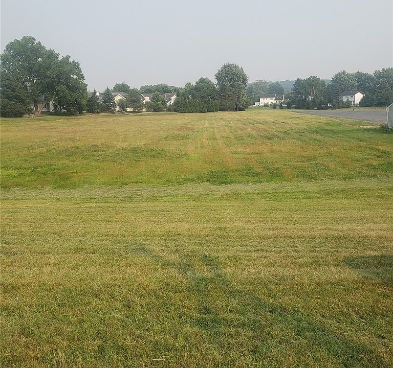 2nd image of 250 Pinnacle Rd Lot 34