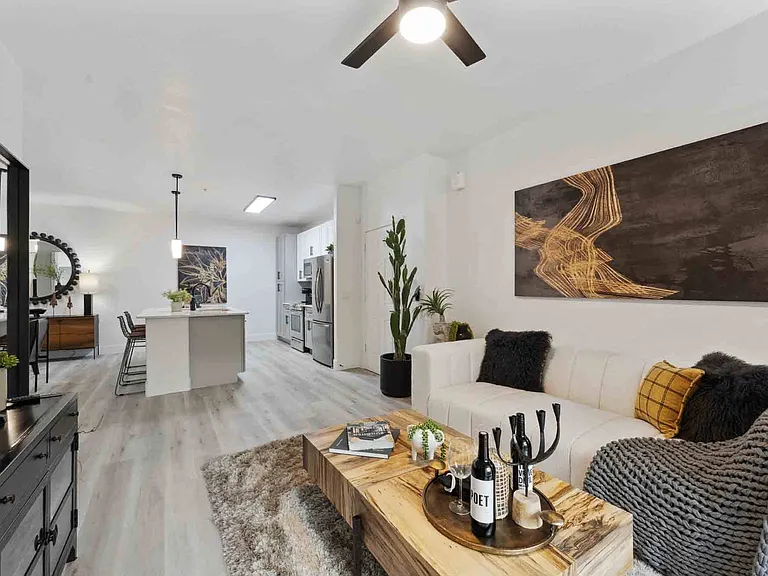 Zone Westgate, Glendale, AZ, Living Area