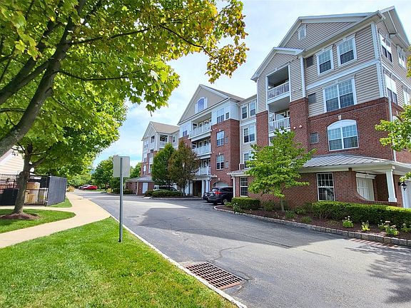 2nd image of 621 Regency Drive