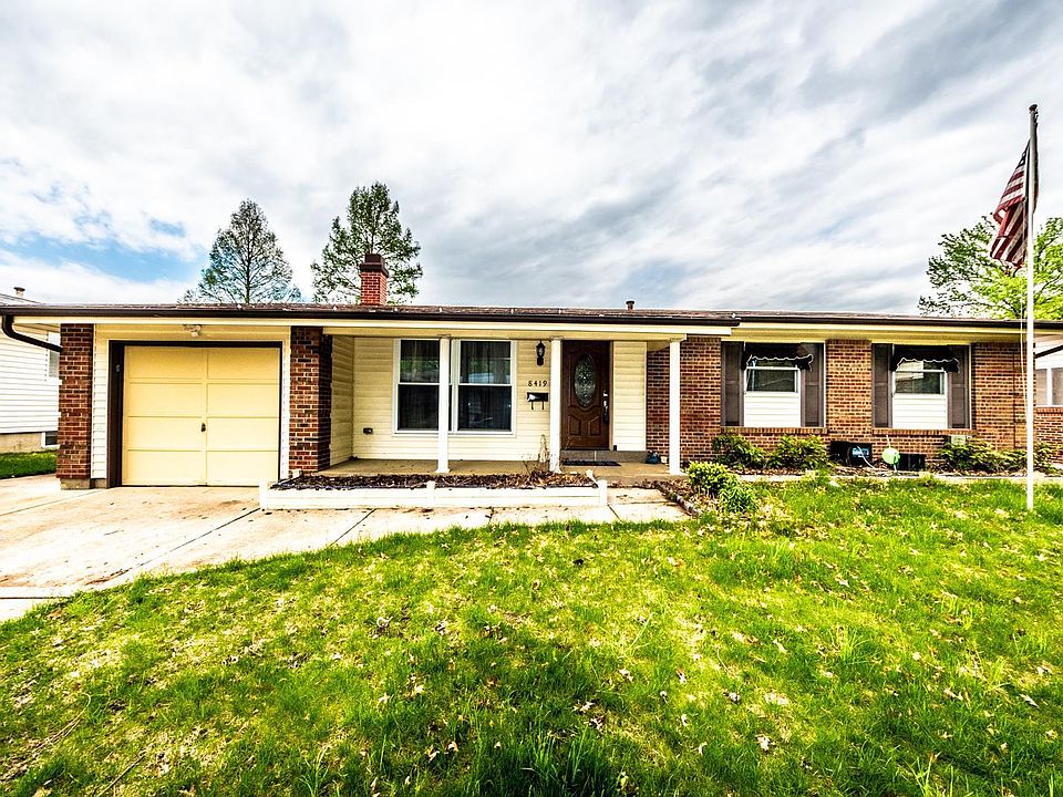 1st image of 8419 Bridle Spur Dr