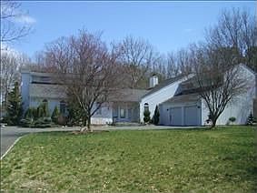 2nd image of 8 Easterly Ct