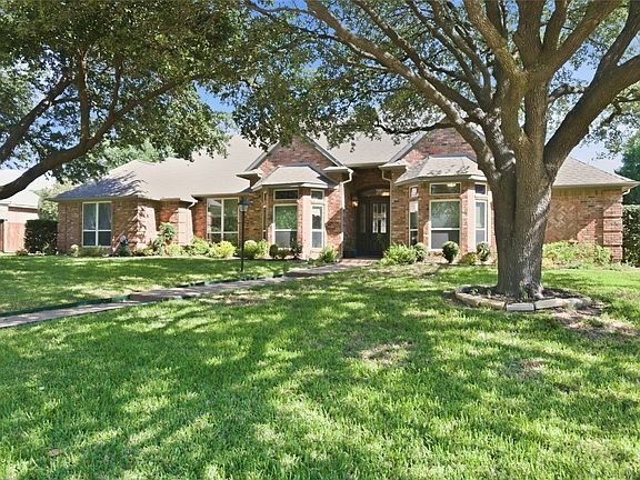 3rd image of 2702 Cottonwood Ln