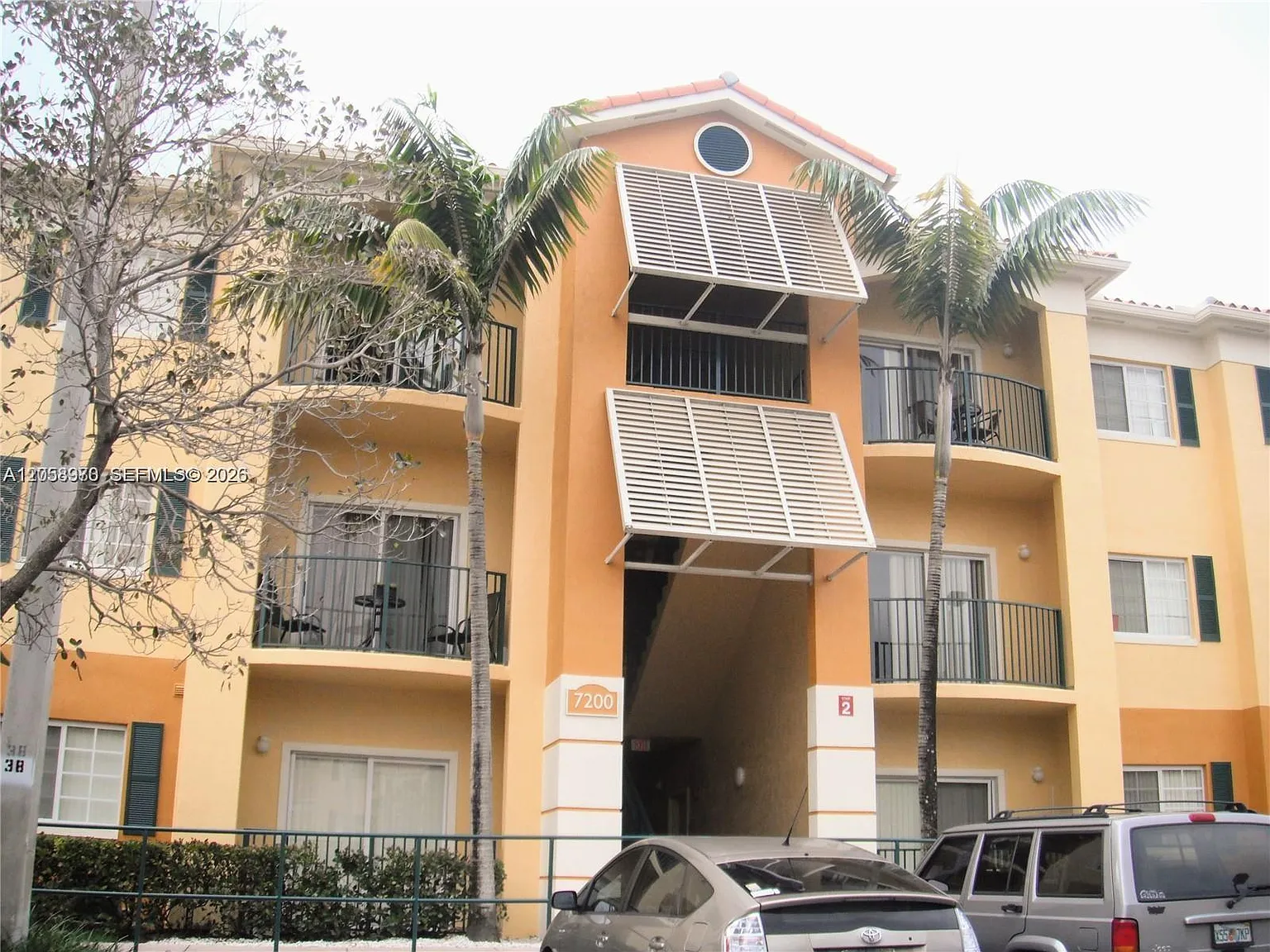 Palm Gardens At Doral Con — Photo 1