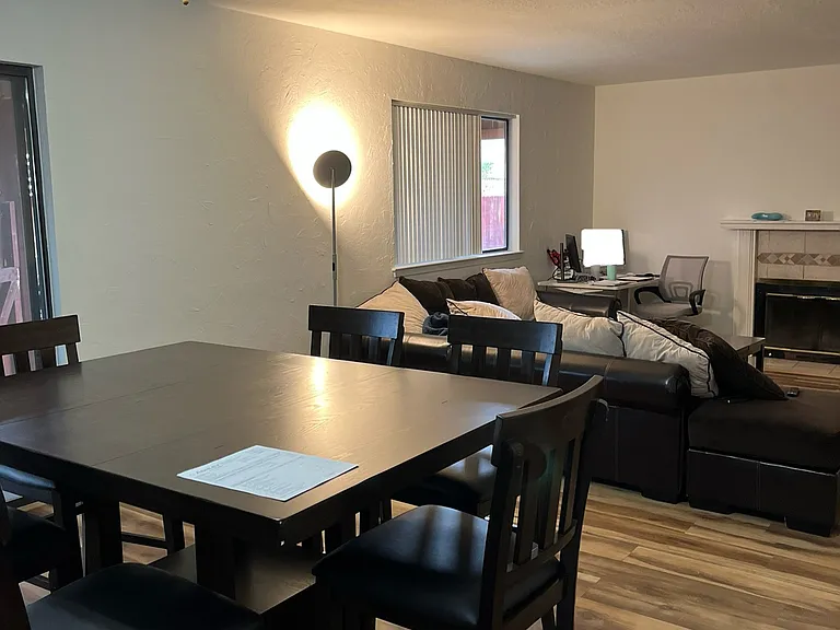 655 Lakeview Cir SE — Photo 15