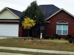 201 Manchester Ln, Byron, GA 31008