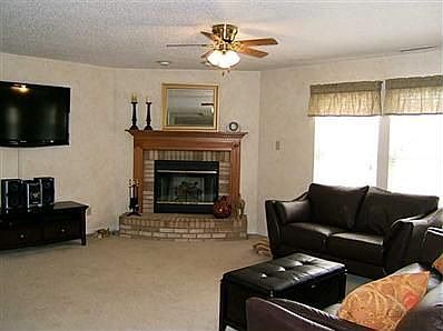 3rd image of 6831 Woodland Heights Dr
