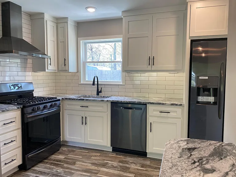 7805 Ash St — Photo 2