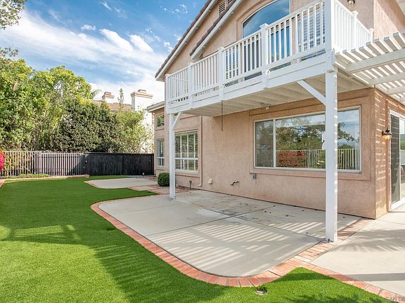 3rd image of 881 Windridge Cir