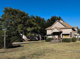612 S Kansas Ave, Cherokee, OK 73728