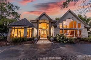 1st image of 302 Lac La Belle DRIVE
