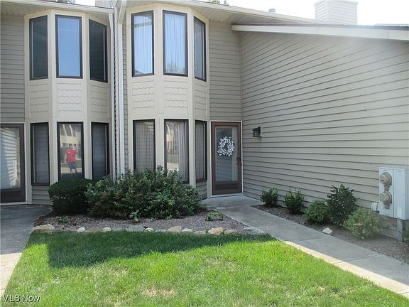 2nd image of 15505 Roxboro Dr