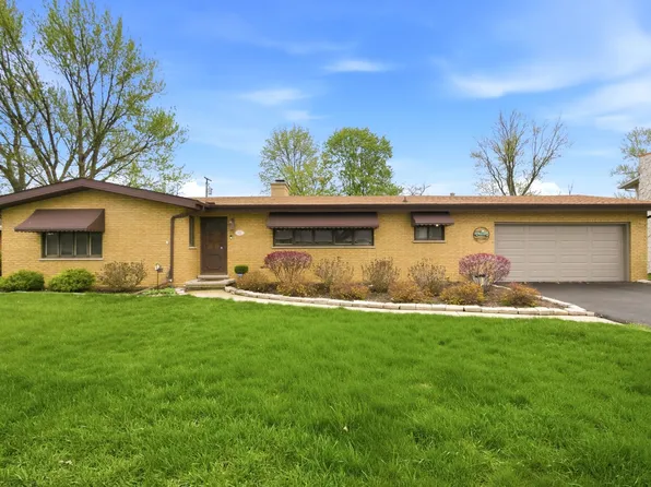 422 Miller St, Beecher, IL 60401