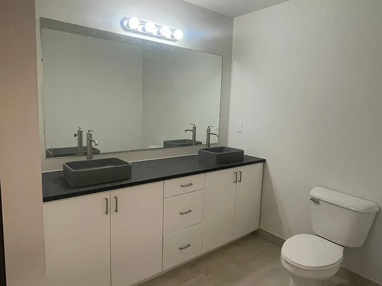 The Lofts at New Amsterdam — Photo 15