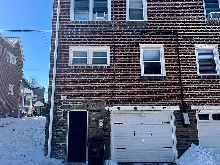317 Barker Ave — Photo 4