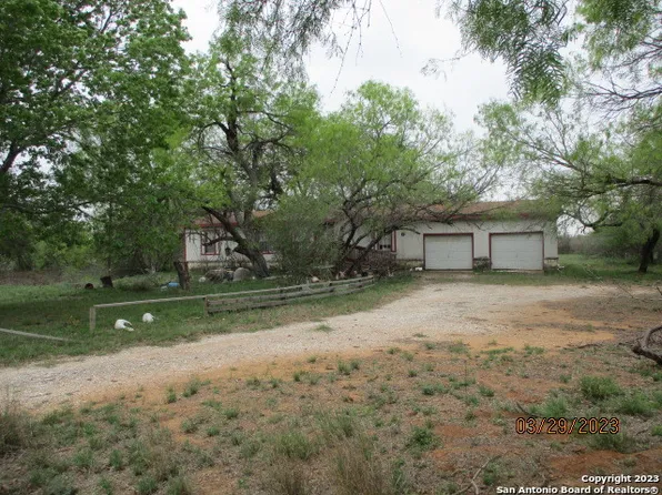 20625 S IH 35, Lytle, TX 78052