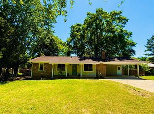 445 Vincent Dr, Athens, GA 30607