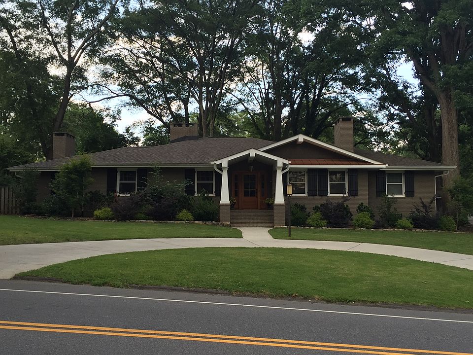1st image of 121 Aberdeen Dr