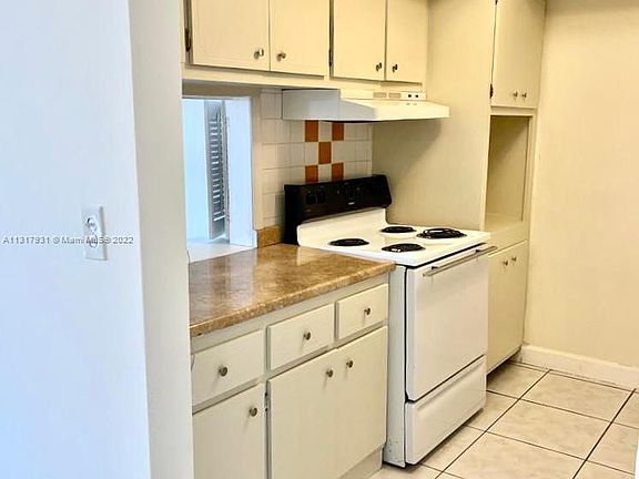3rd image of 12150 NE 19th Ave APT 7