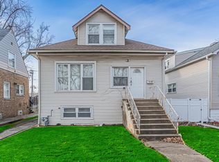 9430 S Utica Ave, Evergreen Park, IL 60805