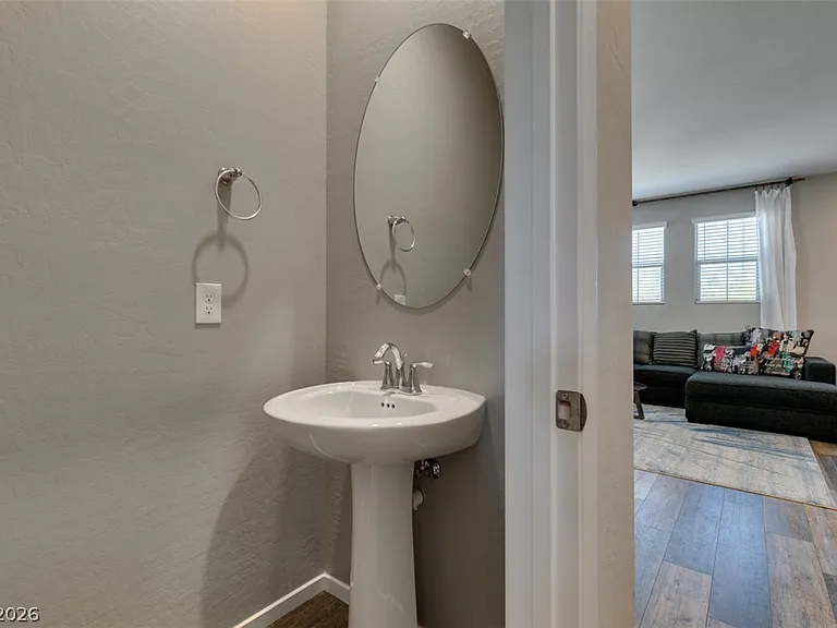 11940 Tomales Bay St — Photo 32