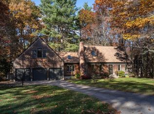 5 June St, Pepperell, MA 01463