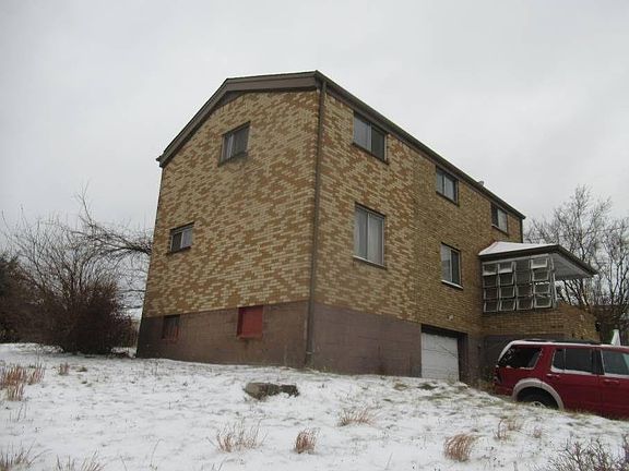 3rd image of 213 River View Blvd