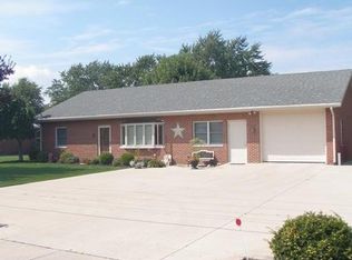 819 E Wayne St, Celina, OH 45822