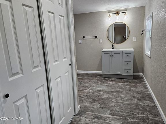 5th image of 3276 Oakwood Dr