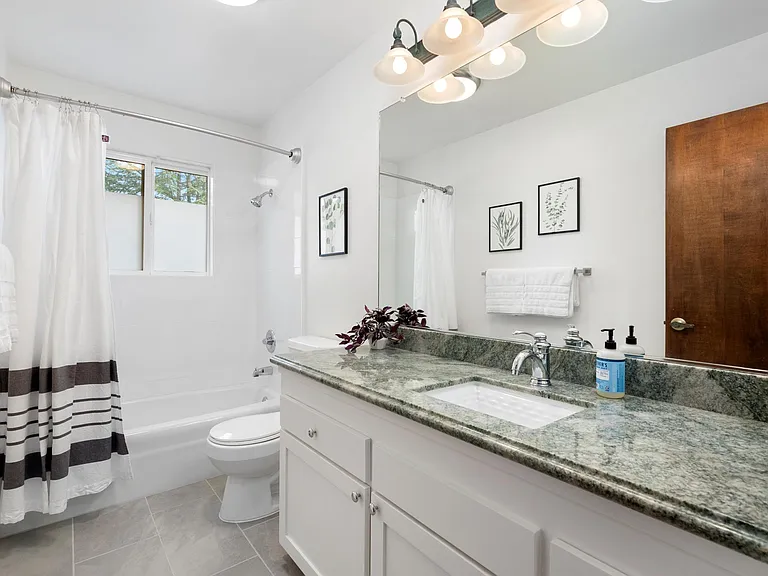 434 Fairview Ln — Photo 18