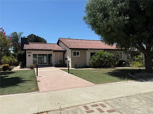 5055 Lincoln Photo 1
