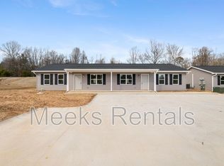 25 Cottage Ln, Hurricane, WV 25526