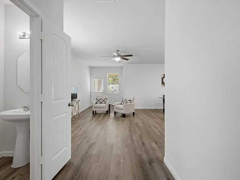 961 Harper Ln — Photo 19