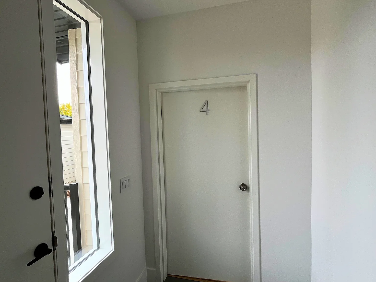 4840 Montana Crescent Northwest (8 Plex), Calgary - Unit 4 — Photo 4
