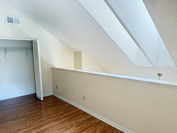 4th image of 6088 WESTGATE DRIVE #203