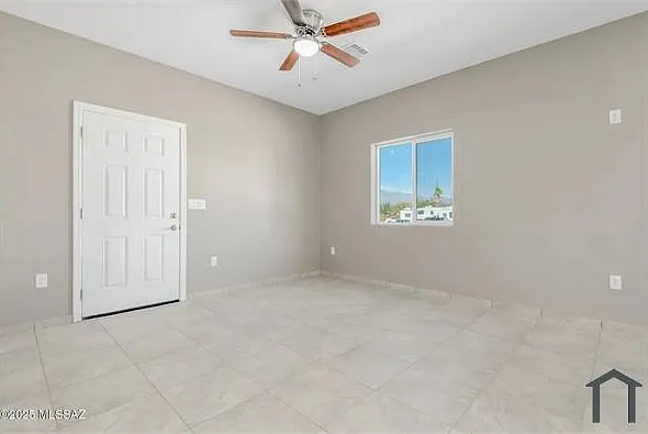 4658 N Pomona Ave #2 — Photo 6