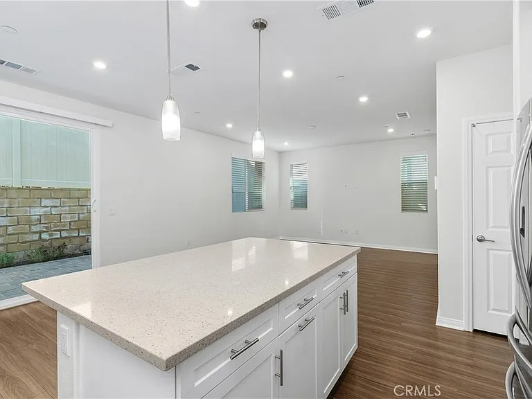 913 Helena Rdg #913 — Photo 3