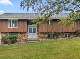 75 Willow Dr, Washington, PA 15301