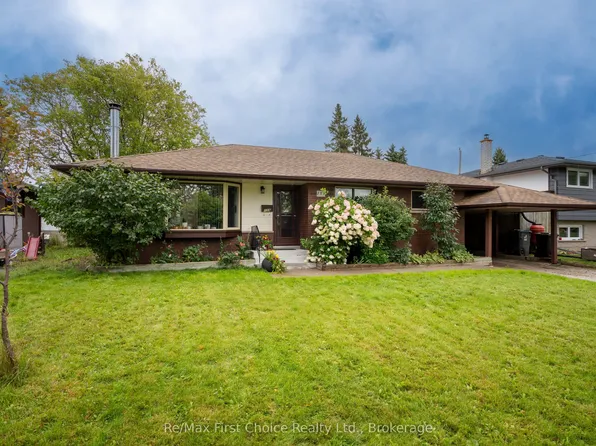 159 Hogarth St, Thunder Bay, ON P7A 7H1