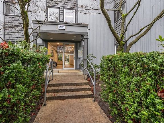 3rd image of 202 Westhill Pl #221
