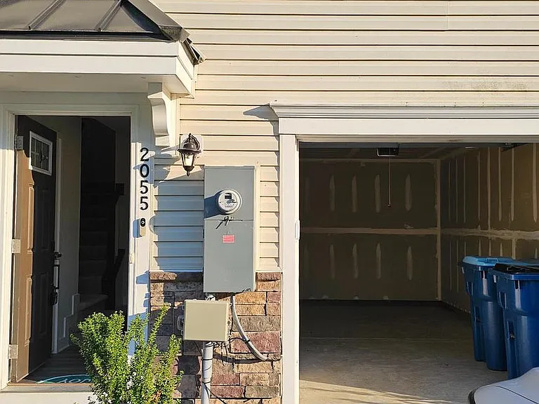 2055 Rivers Dr — Photo 11