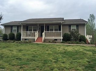 871 Garrison Rd, Reidsville, NC 27320