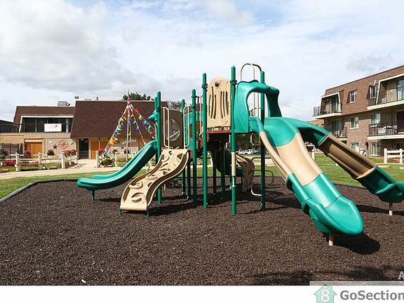 4th image of 1206 Kings Cir APT 37