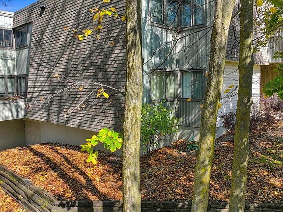 4th image of 1609 SAWYER DRIVE Unit 106