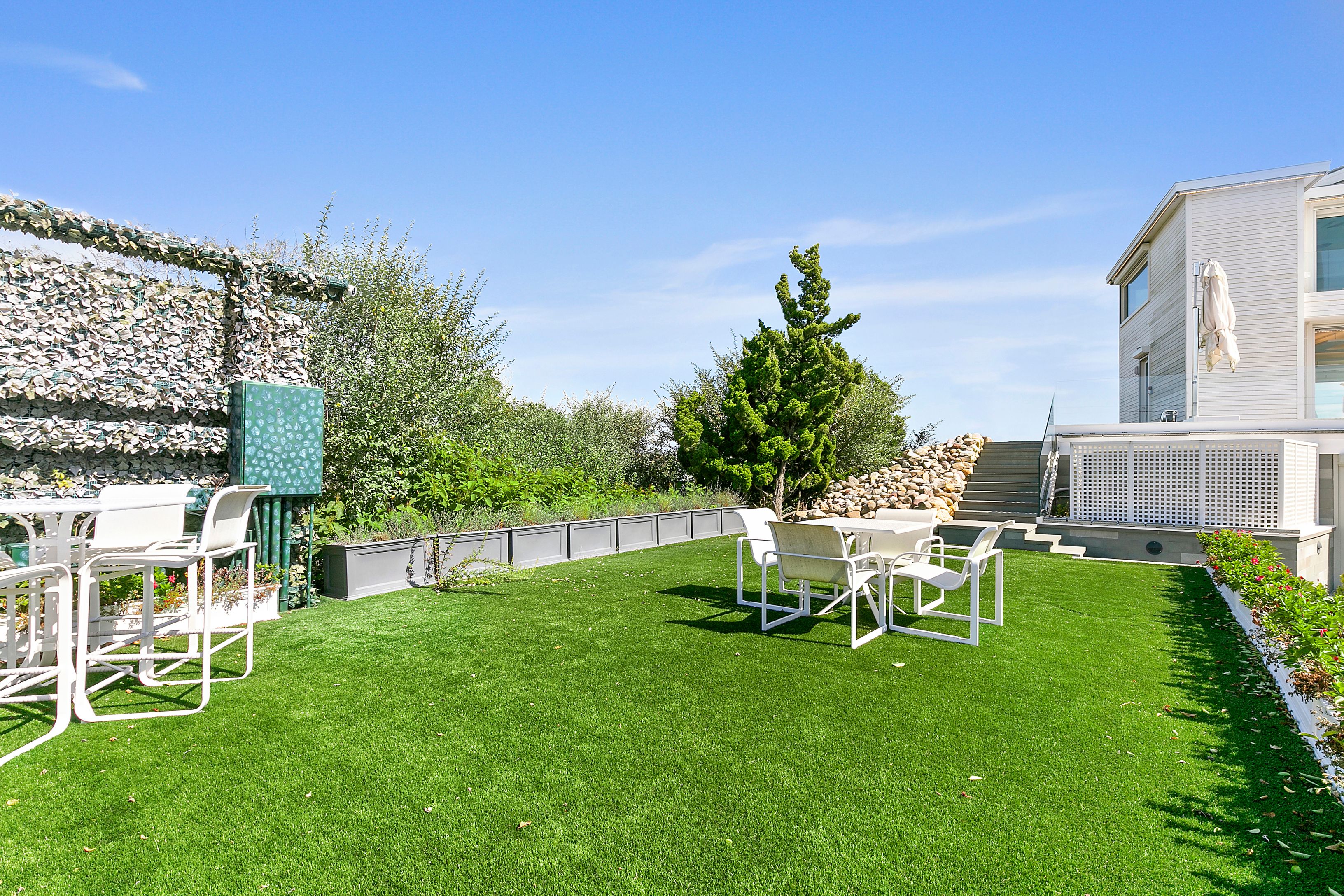 38 Beach Ln, Quogue, NY 11959 Out East