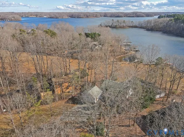 776 Tall Pines Dr, Mineral, VA 23117