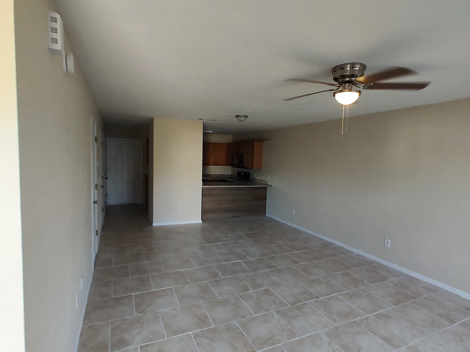 2 bed, 2.5 bath, 1152 sqft, $1,295 — Photo 2