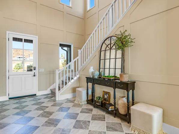28820 Orange Park Dr, Castaic, CA 91384