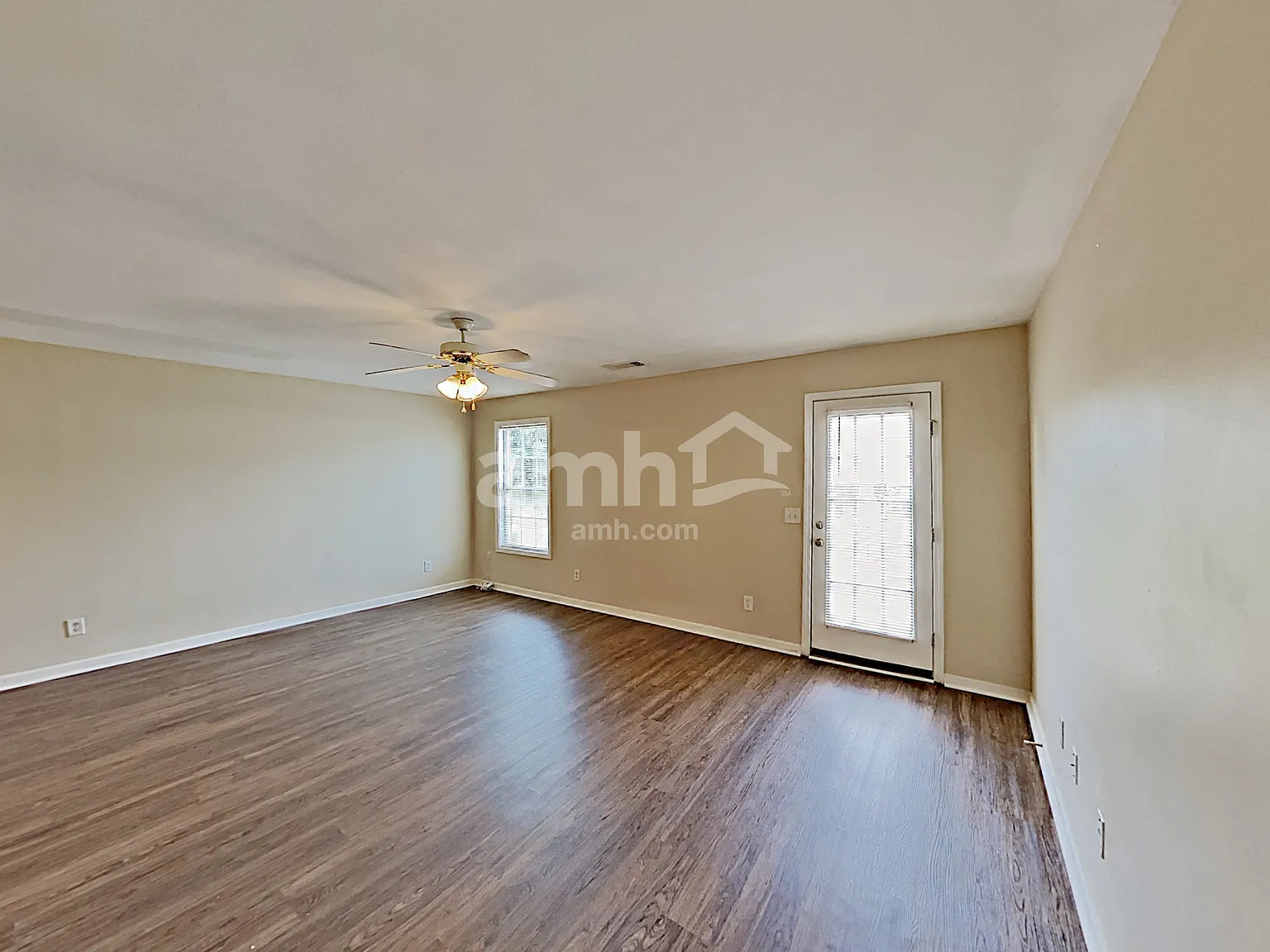 3 bed, 2.5 bath, 1577 sqft, $1,925 — Photo 4